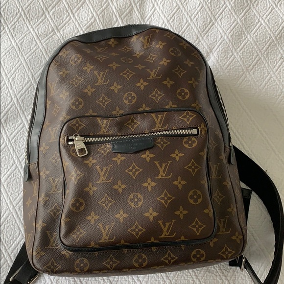 Louis Vuitton Monogram book bag. - Picture 2 of 8